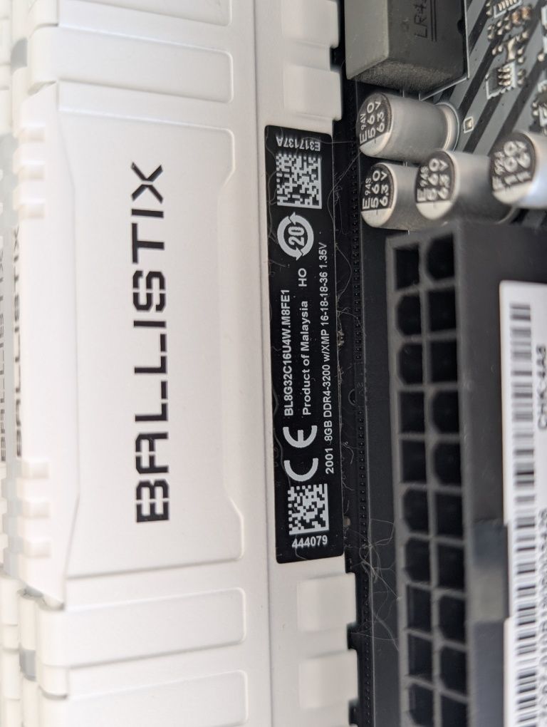 Intel Core I7-9700. Kingston Fury 32gb DDR-4 RAM. MSI mag b365m mortar