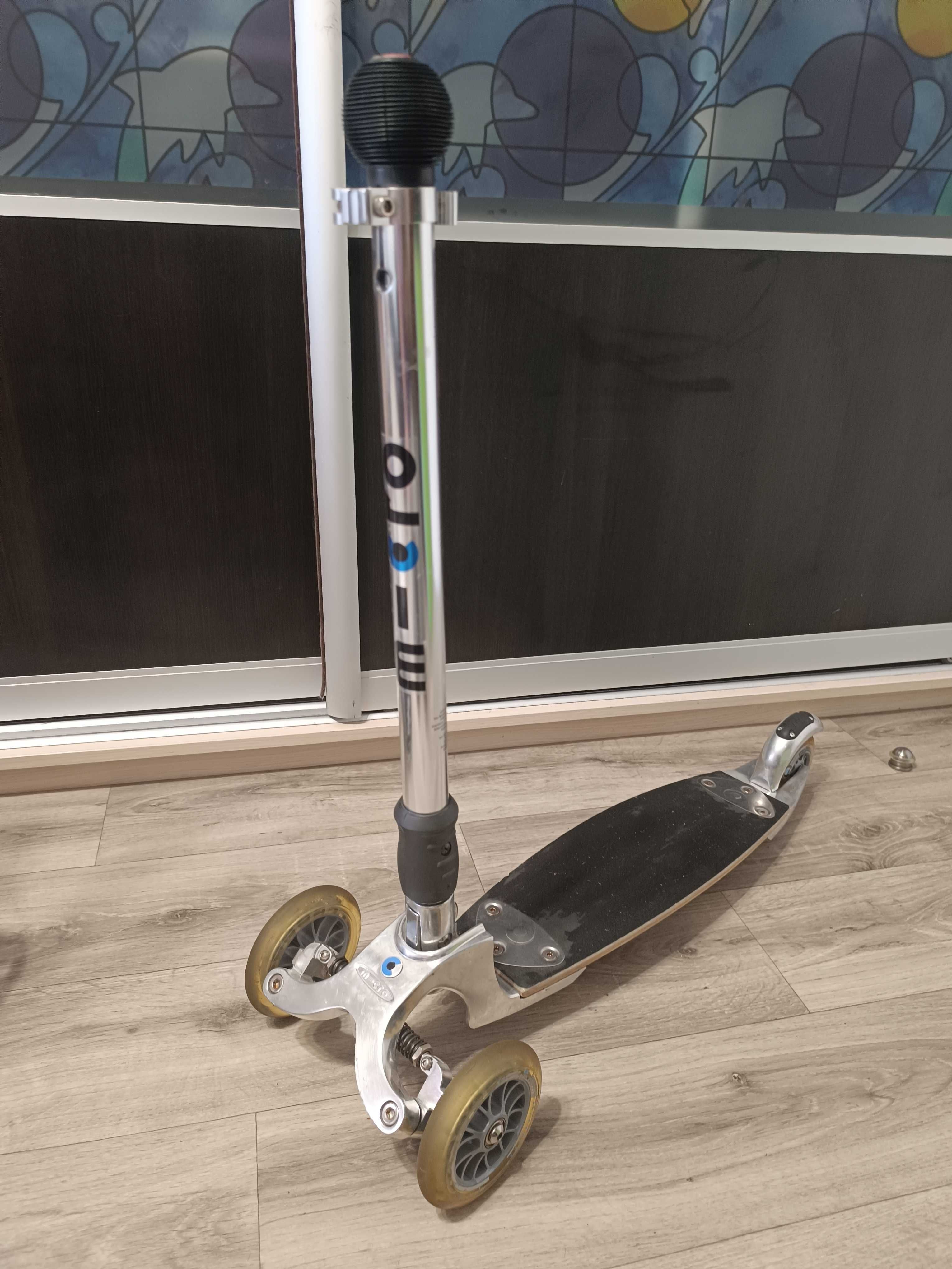100кг. Швейцарский складной самокат Самокат Micro Kickboard