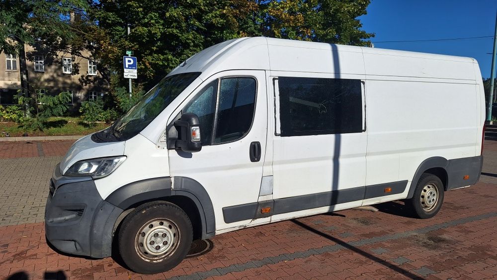 Wynajem dostawczych Super Okaz Wypożyczalnia Samochodów Bus FV