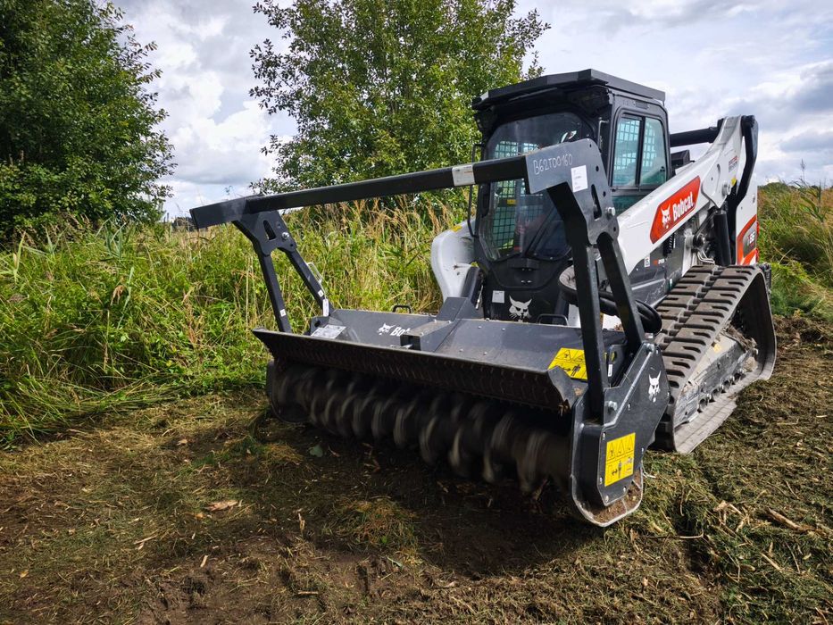 Mulczer leśny Wycinka drzew krzewów, krzaki Oczyszczanie działek