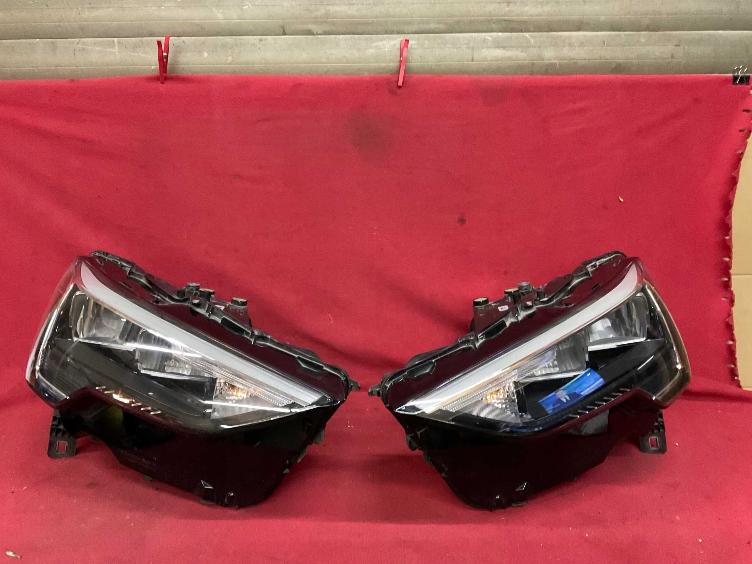 AUDI Q3 83A Фара передняя левая правая Full LED XENON