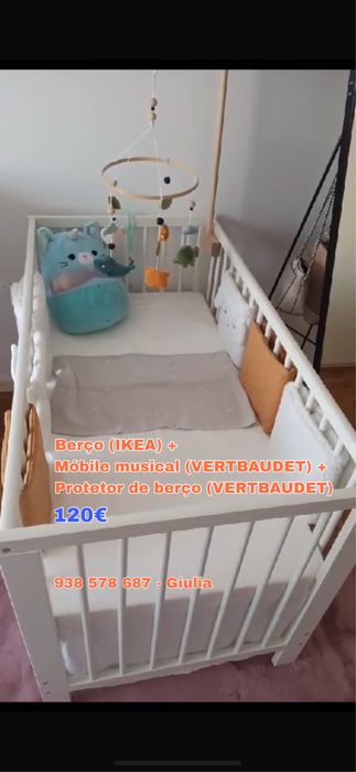 Berço com mobile musical