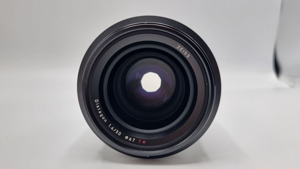Lente zeiss Milvus 1.4 50mm (Canon EF mount)
