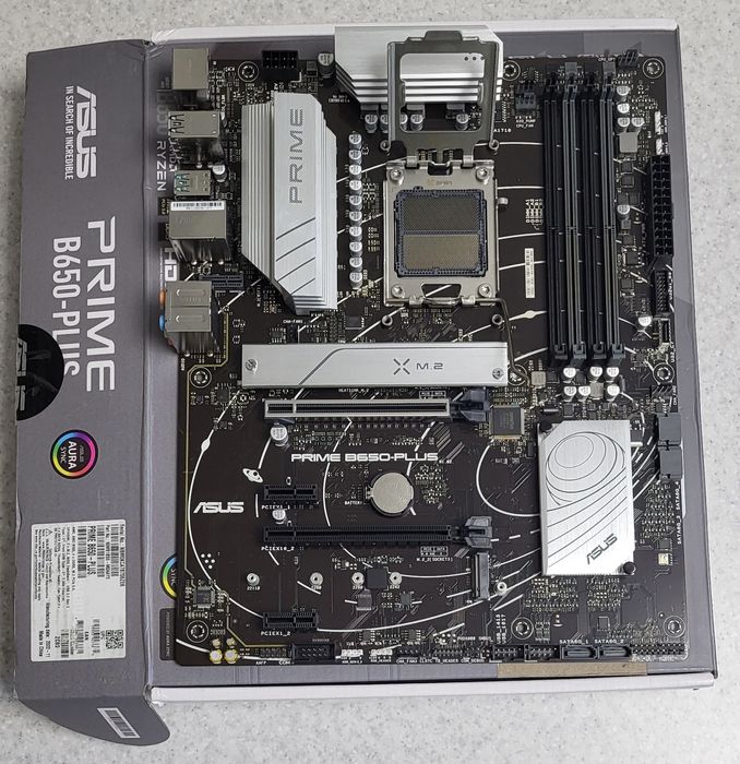 Материнська плата Asus PRIME B650-Plus (sAM5, AMD B650, PCI-Ex16)