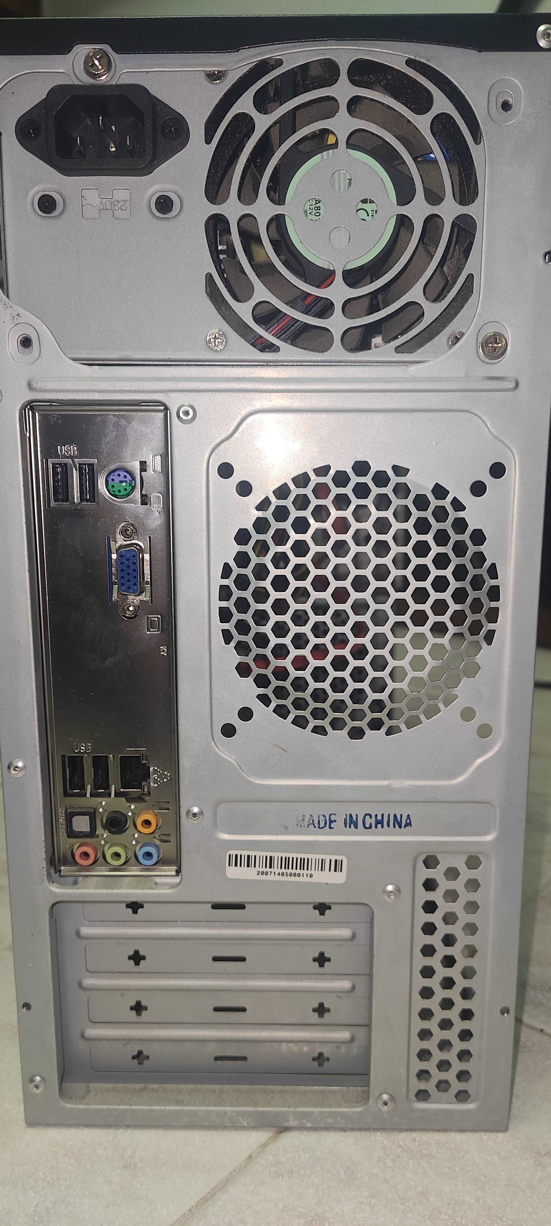 PC antigo sem disco rígido.