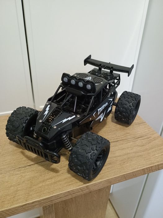 Samochód zdalnie sterowany