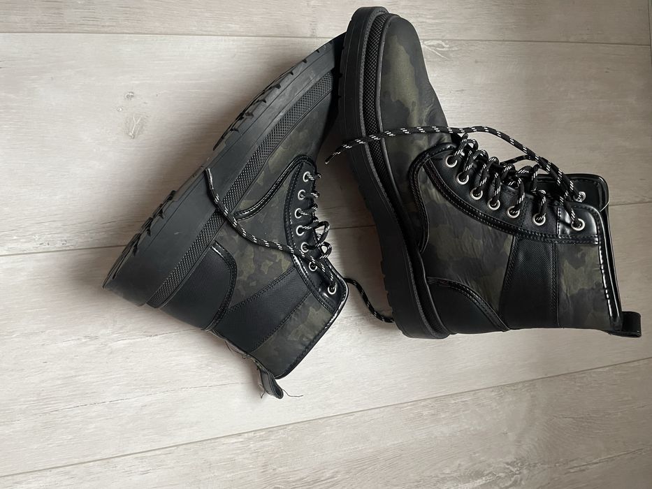 Черевики чоловічі Guess 42,5