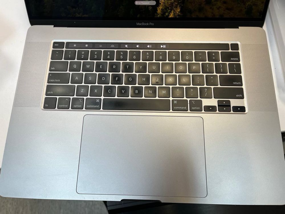 Ноутбук Apple MacBook Pro 16" Space Gray 2019 (MVVJ2) i7/16Gb/512Gb