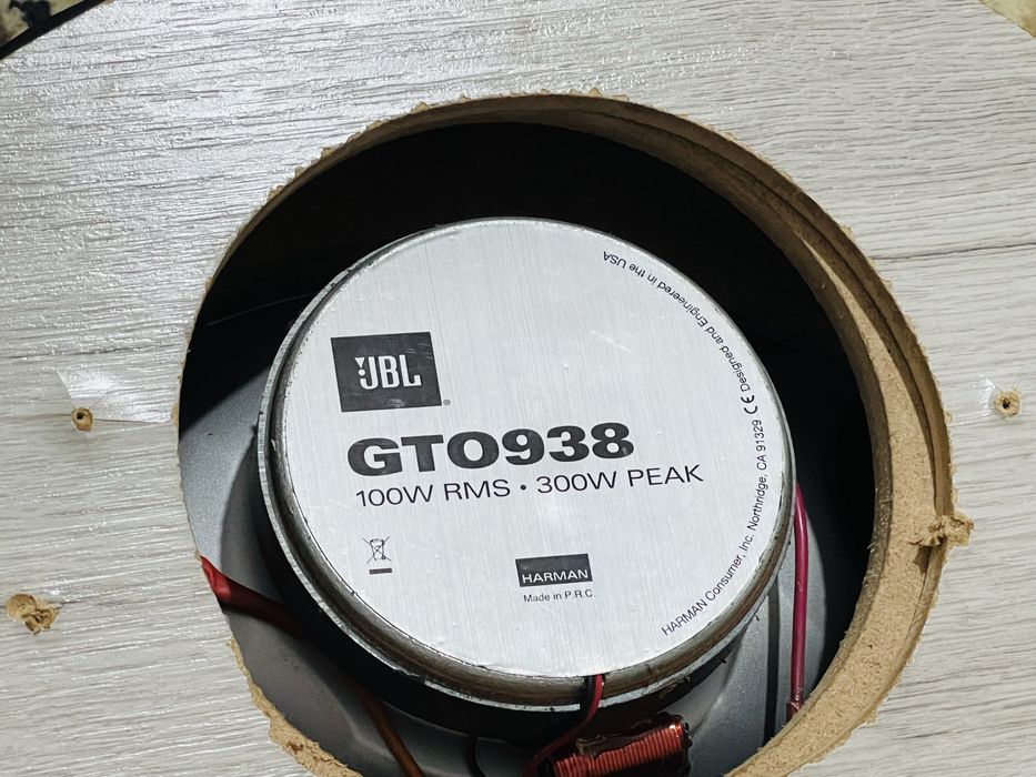 Сабвуфер + усилитель + 4 колонки JBL