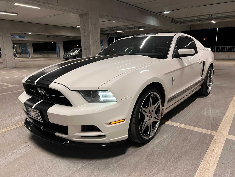 Ford MUSTANG gen.5 LIFT 2013 r. v6 poj. 3,7L