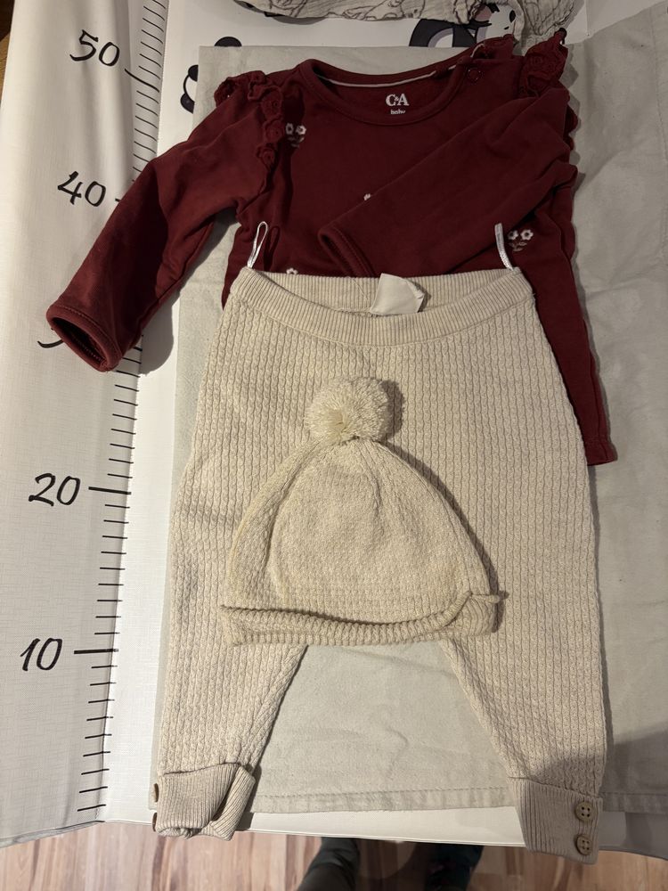 Zestaw bluza spodnie czapeczka C&A