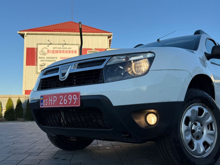 Дачія Дастер Dacia Duster