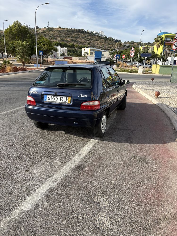 Citroen saxo 1.1 c/ pouquíssimos kms.