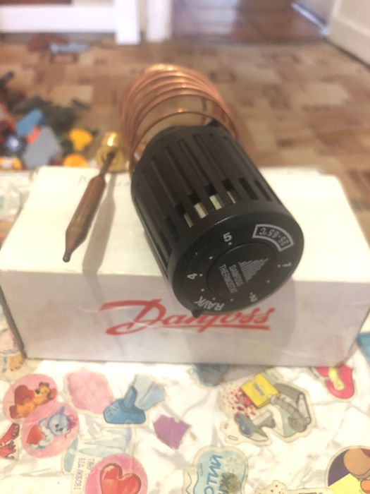 Регулятор температури, терморегулятор капілярний Danfoss та Giacomini.