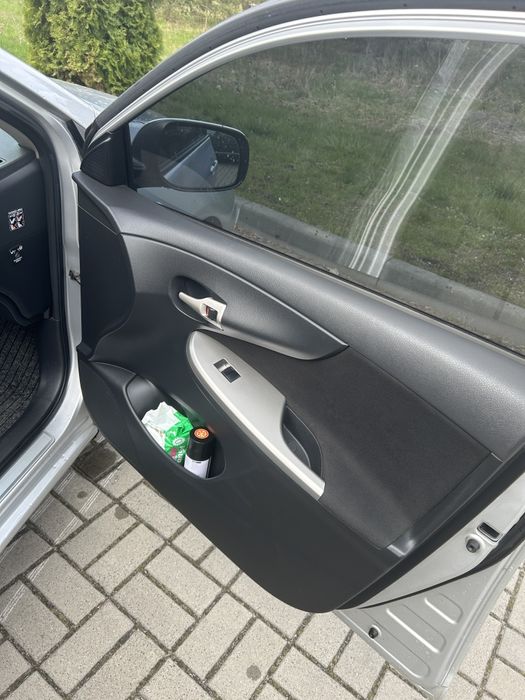 Продам своє офіційне авто