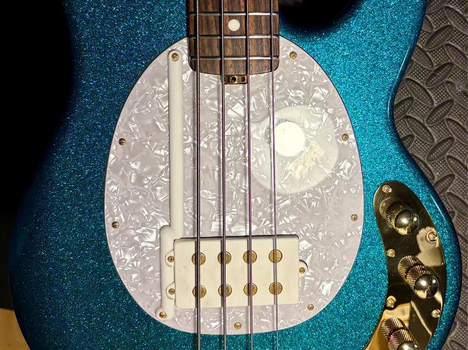 Apoio de Polegar para Baixo Ernie Ball Music Man Stingray Special