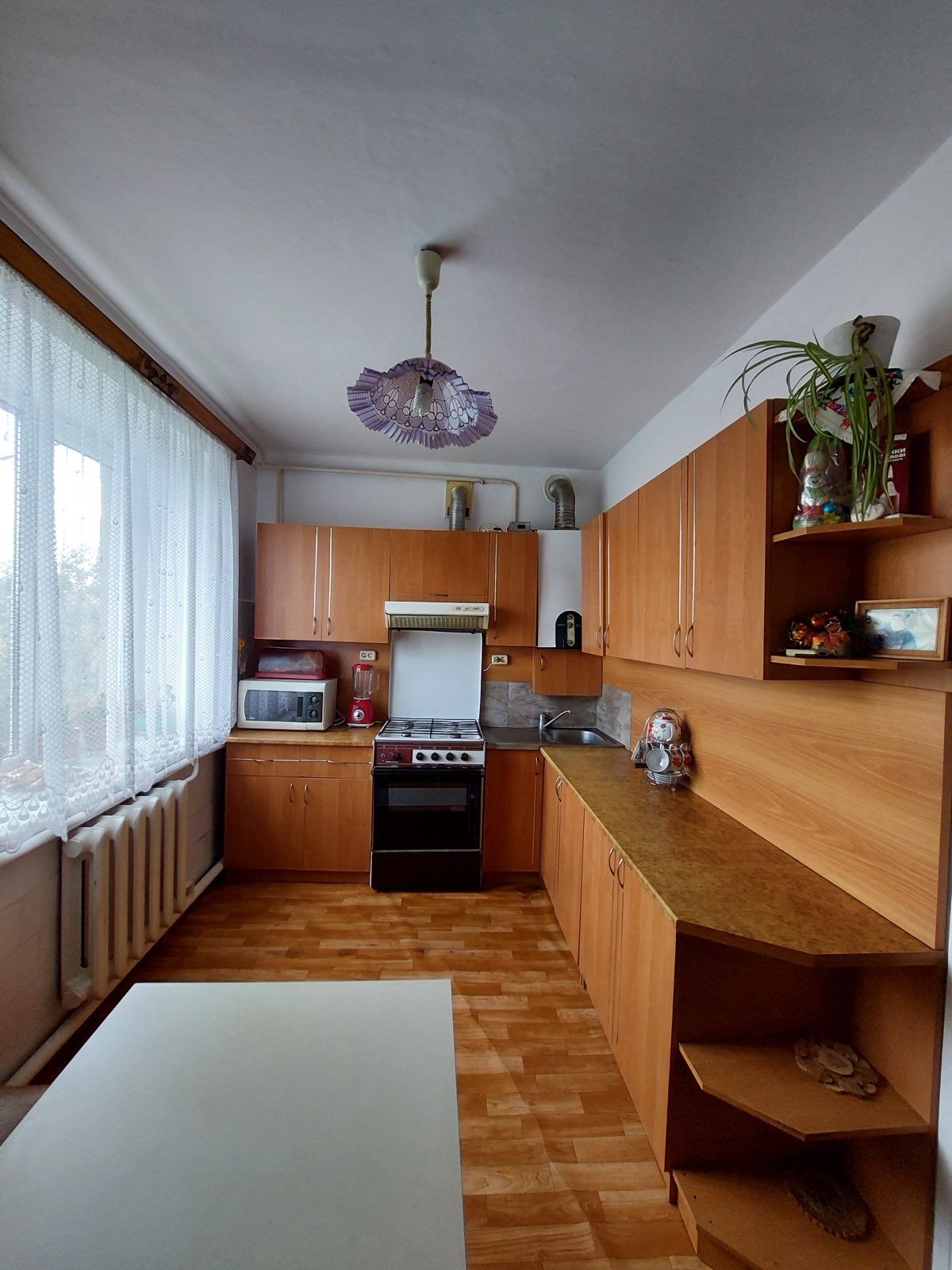 ПРОДАЖ! Трикімнатна квартира в селищі Локачі