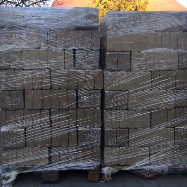 Brykiet drzewny dębowo - bukowy - pakowany po 10 kg