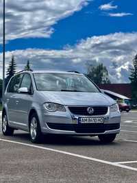 Продам Volkswagen Touran 2008 рік 1,6 mpi