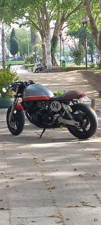 Suzuki gsx 750 café racer. Troco ou retoma menor valor