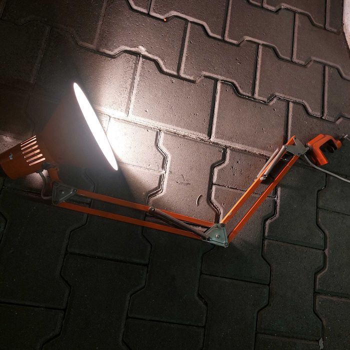 Stara lampa warsztatowa lamana PRL
