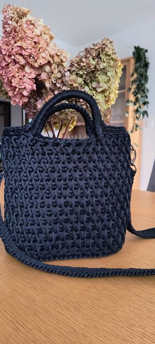 Torebka robiona na szydełku
