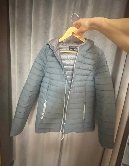 Демисезон куртка жіноча M-L