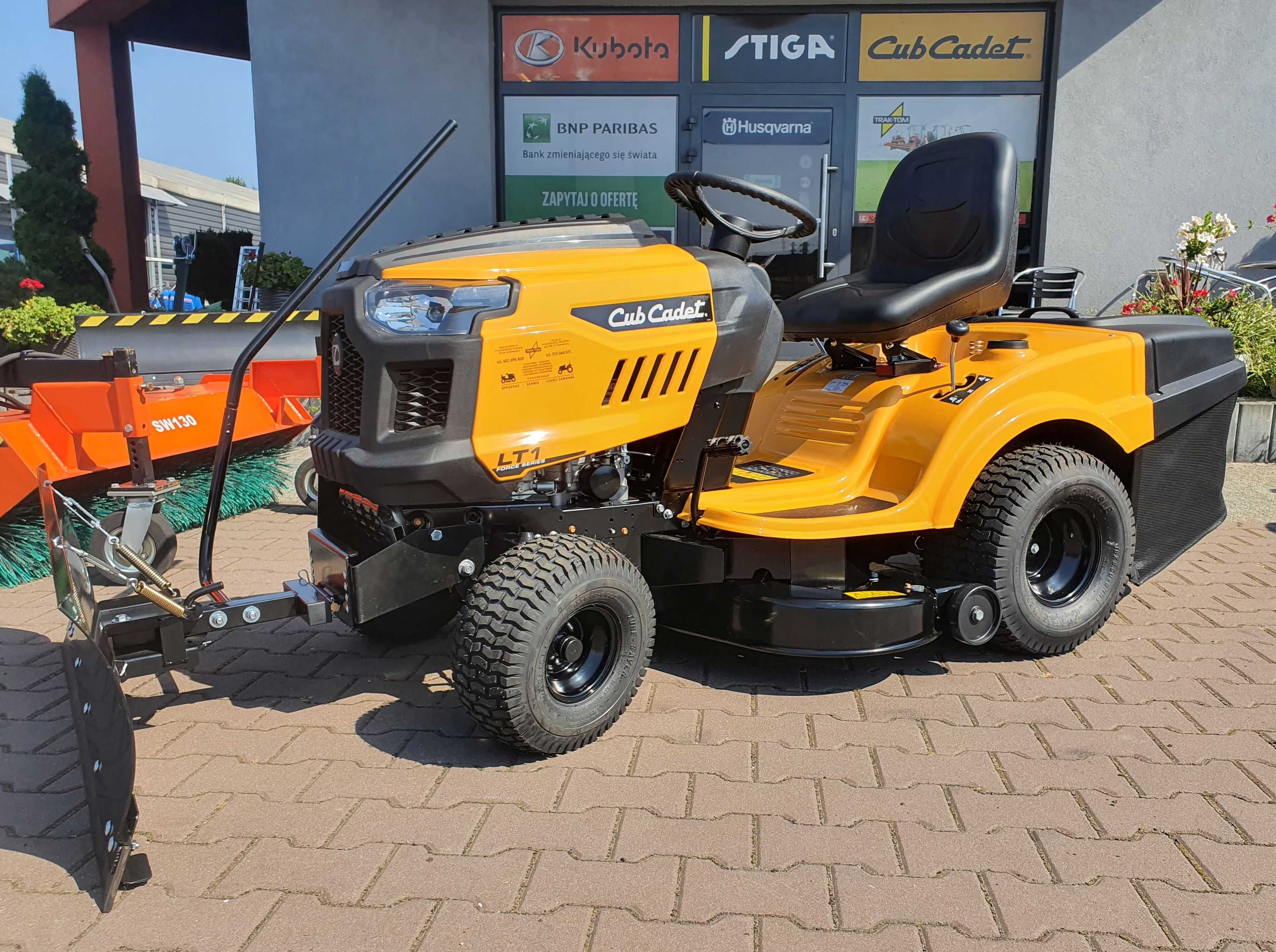 Traktorek kosiarka pług śnieżny Cub Cadet LT1NR92 z koszem