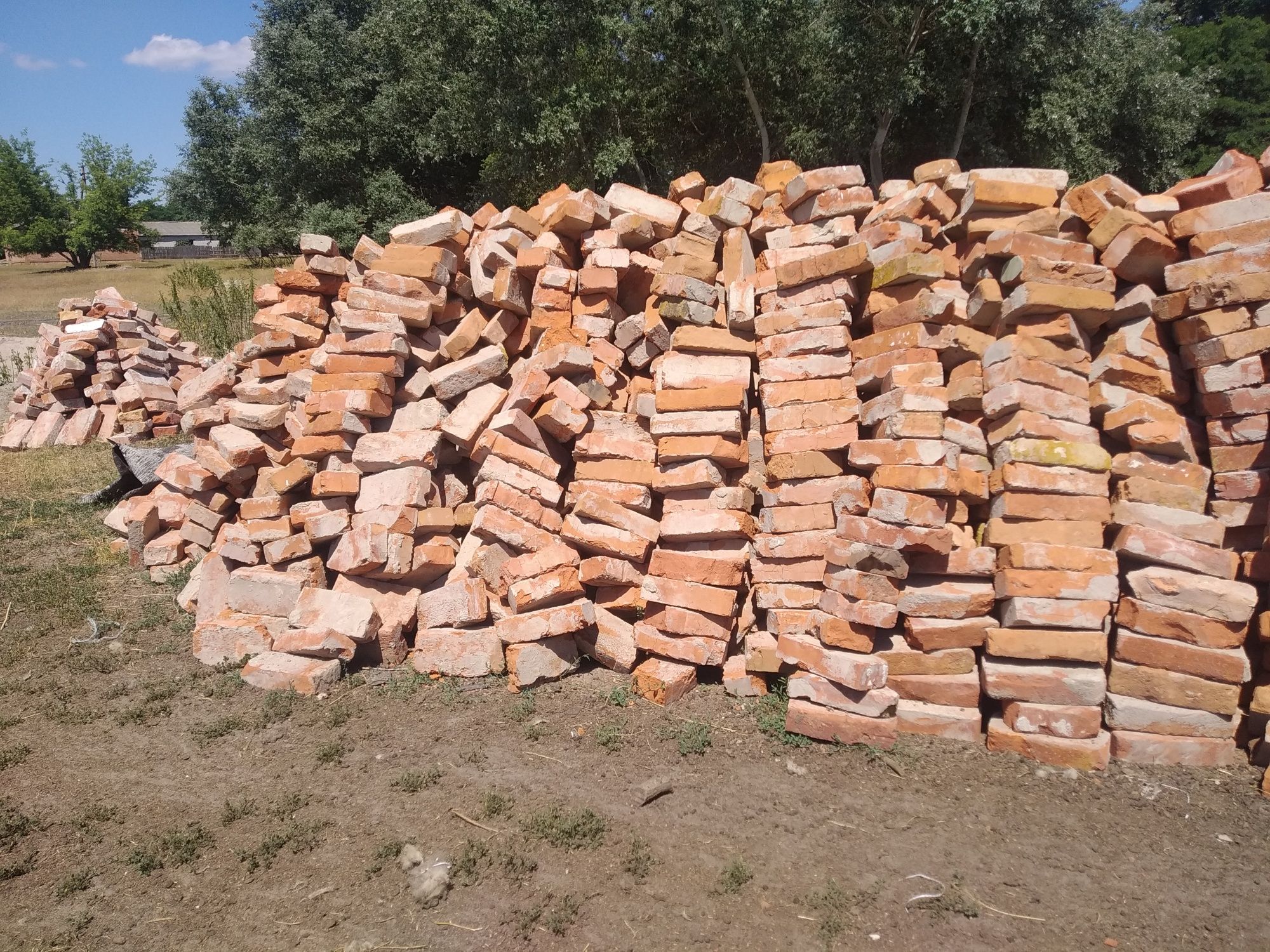 Продам,кирпич красный з доставкой.