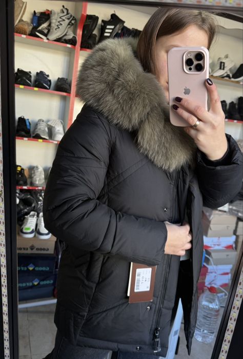Натуральна зимова куртка з шикарним хутром. Розміри 42,46,48 в наявнос