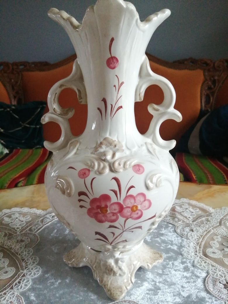 Włoski wazon porcelanowy