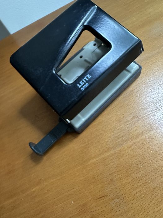 Furador de papel da Leitz