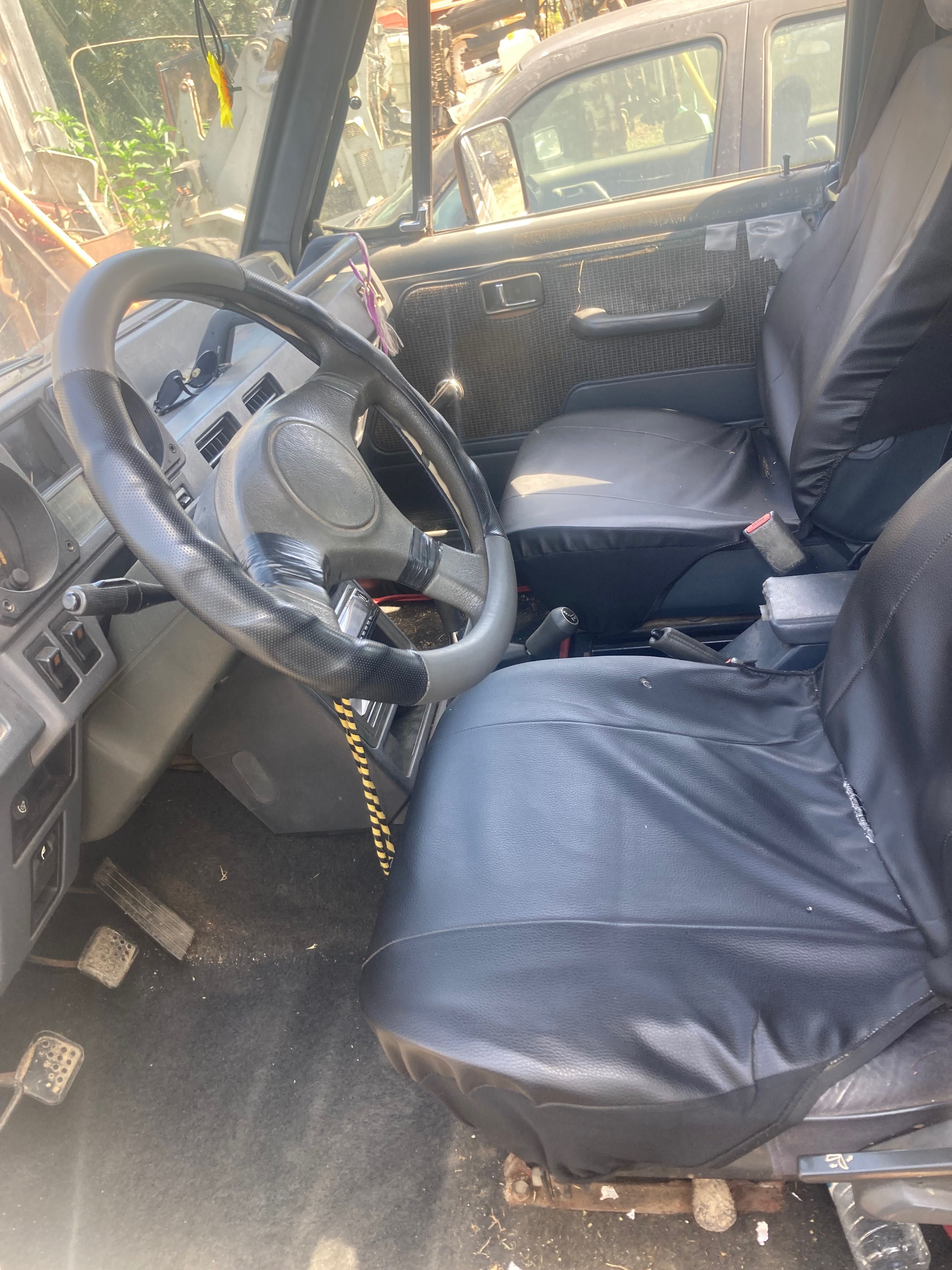 Mitsubishi pajero mk1