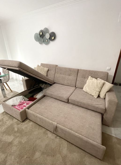 Sofá-cama com arrumação