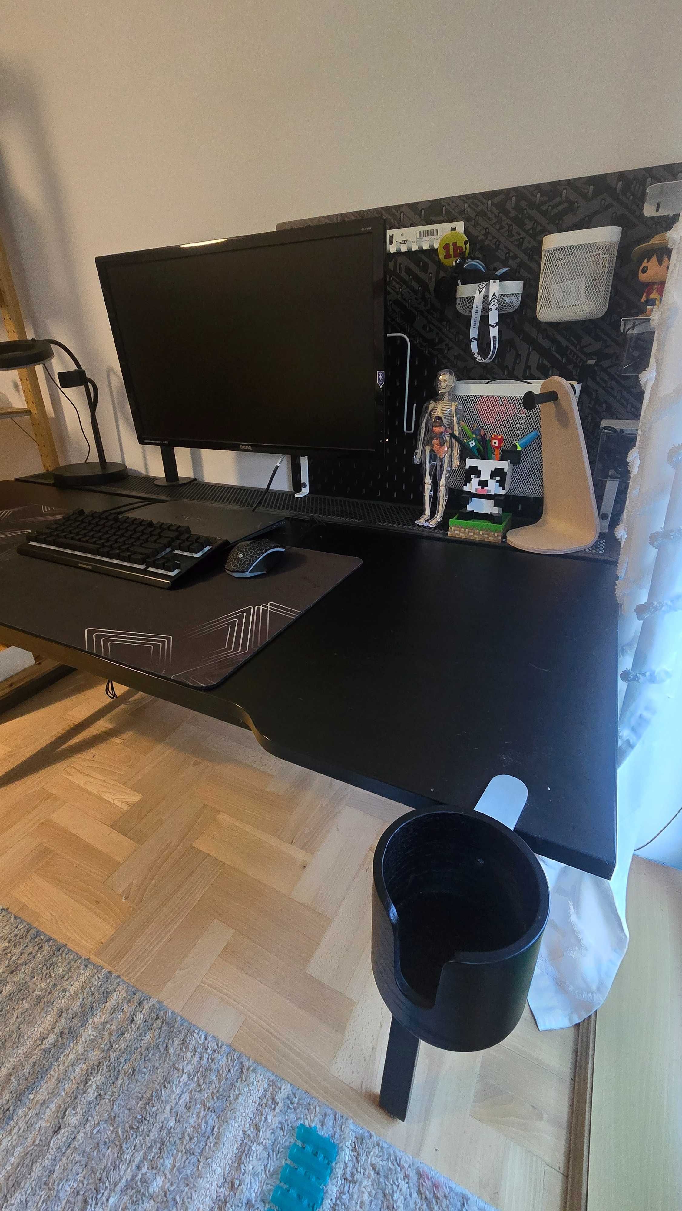 Biurko IKEA UTESPELARE – czarne, 160x80 cm, stan idealny!