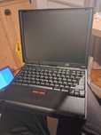 Stary laptop retro IBM Thinkpad 380Z