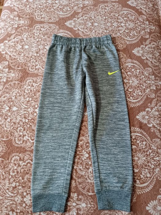 Штани Nike теплі 5-6р