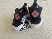 Кросівки adidas 20