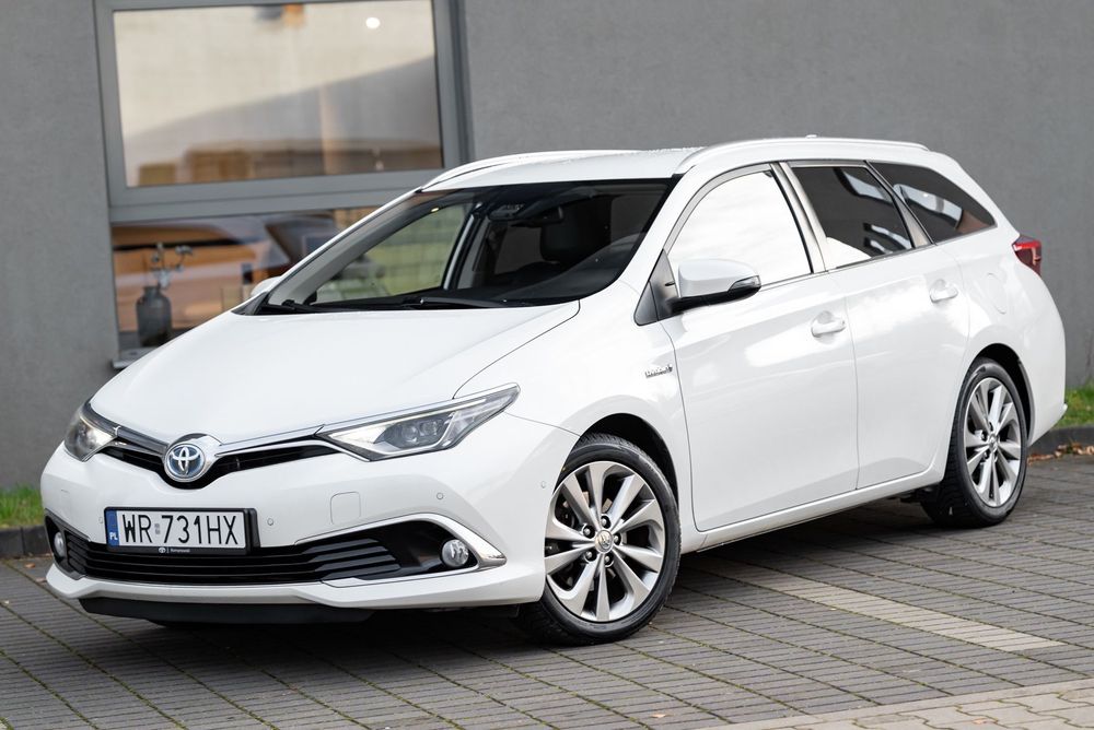 Toyota Auris 1.8 Hybrid Full LED Kamera BiałaPerła Półskóra Nawigacja GPS