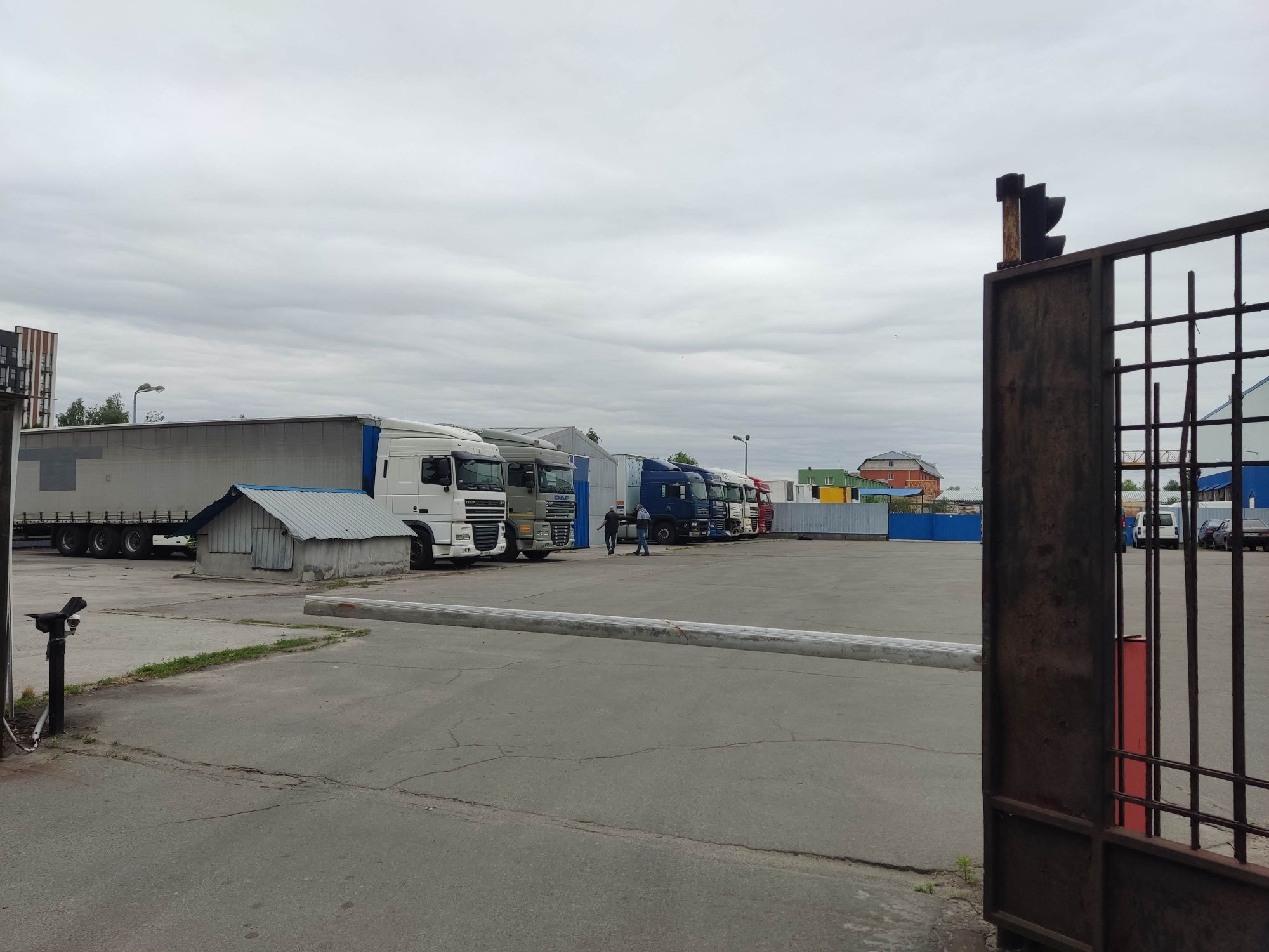Авто-Площадка -Храниние-Складироние 560-2000м.кв. Чабаны, Машиностроит