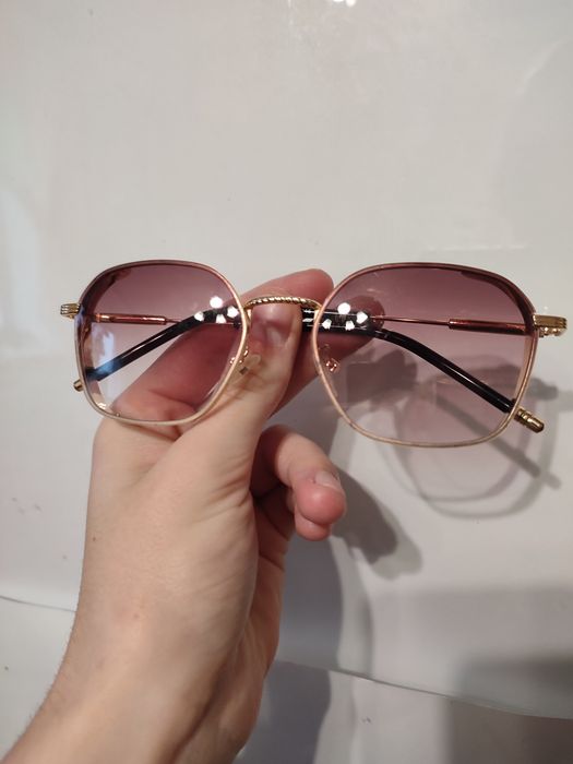 Сонцезахисні окуляри якісні