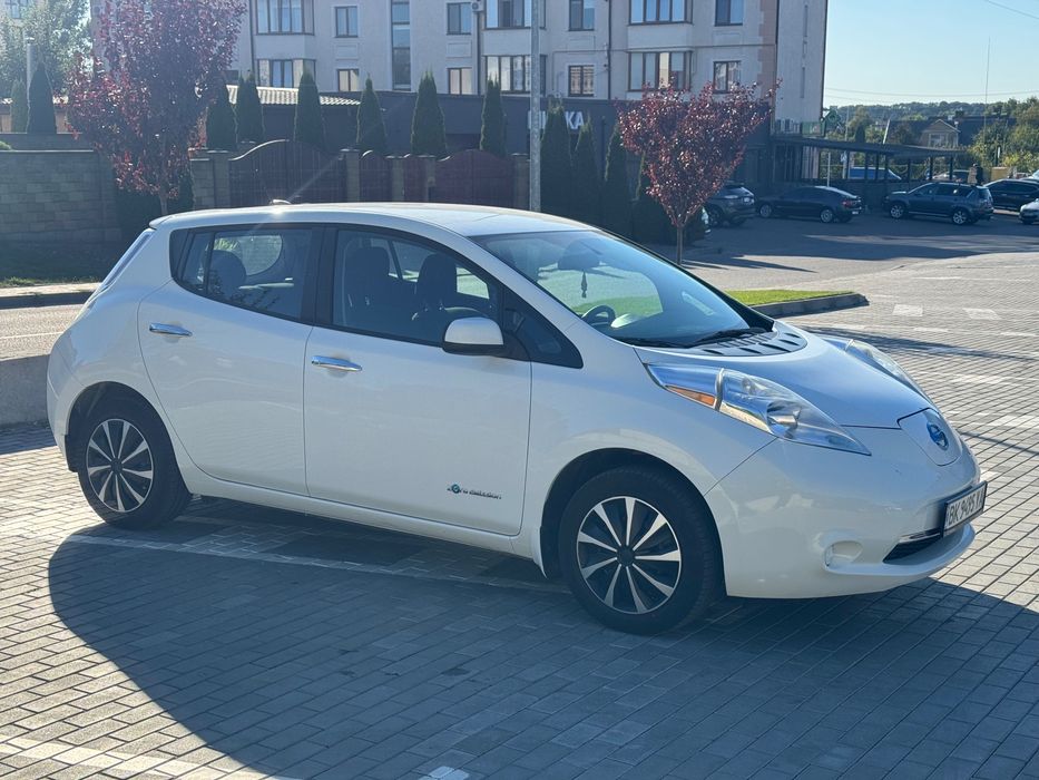 Оренда NISSAN LEAF 2014 та 2018