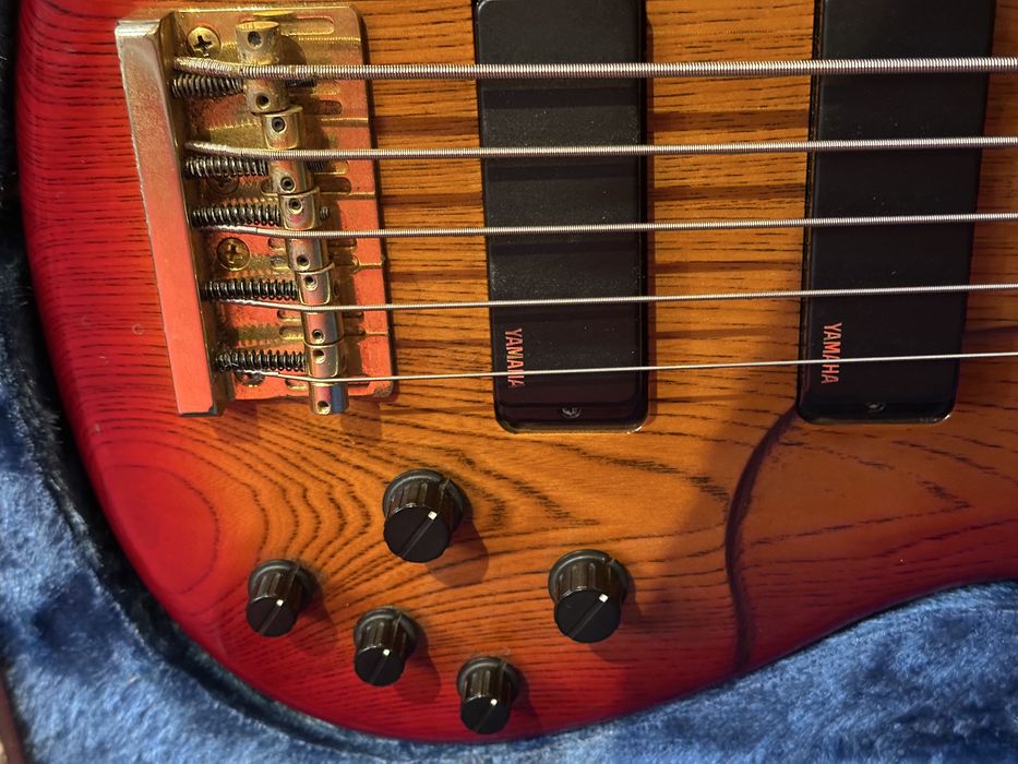 Yamaha TRB 5 Bass Japan