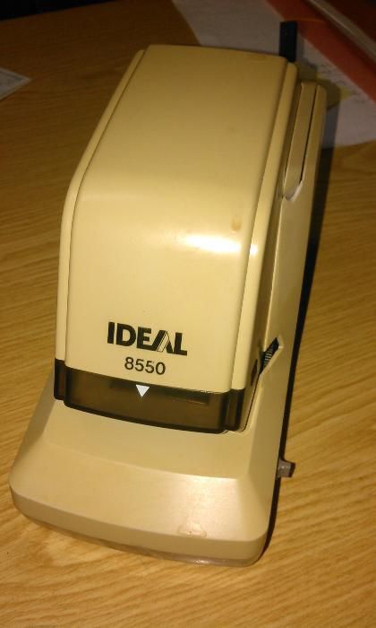 Vende-se Agrafador ideal 8550
