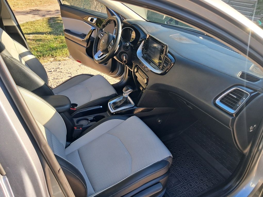 Продам Kia Ceed максимальный