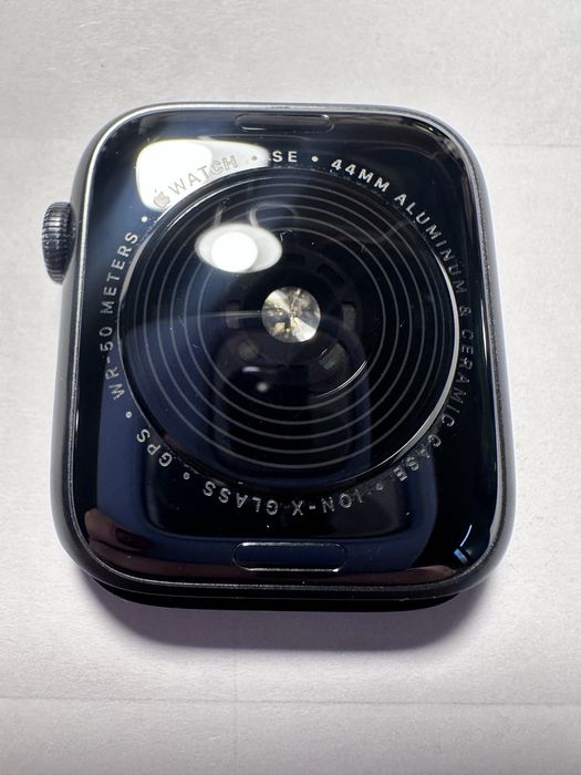 Apple Watch SE 44 mm A2352