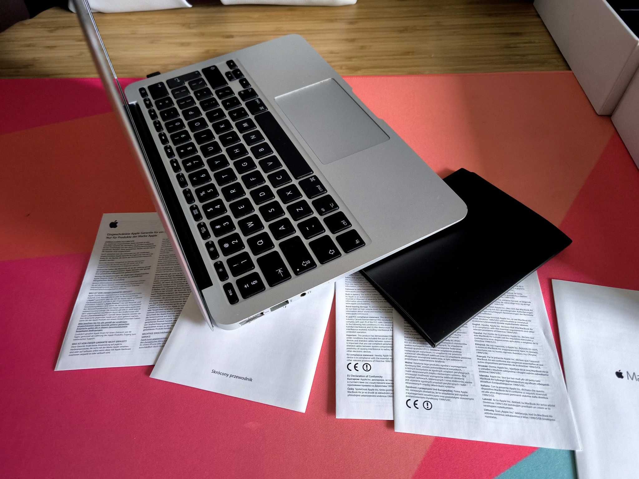 Apple MacBook Air 11' Core i5 2,7 Ghz Duzo aplikacji Office i Pudełko