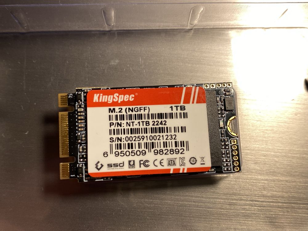 Жесткий  диск SSD  1Tb
