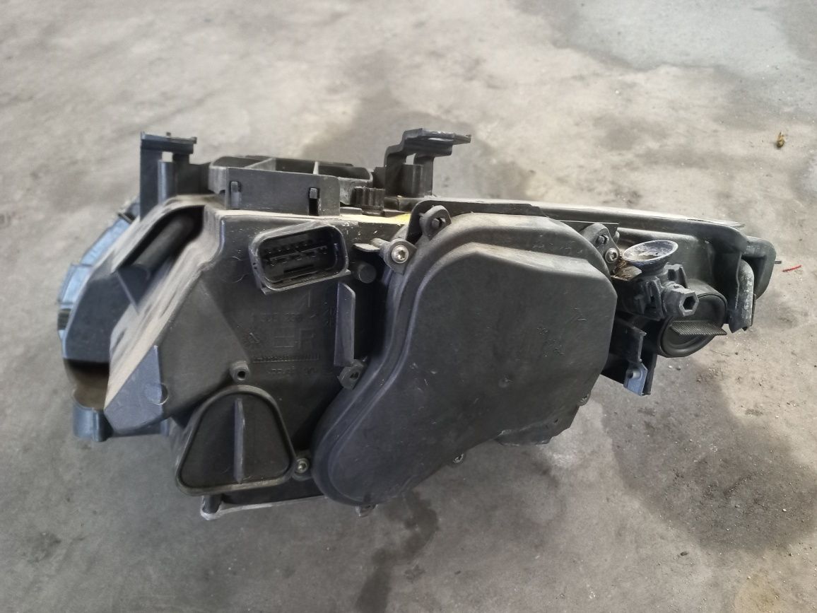 Lampa bmw e92 prawa xenon
