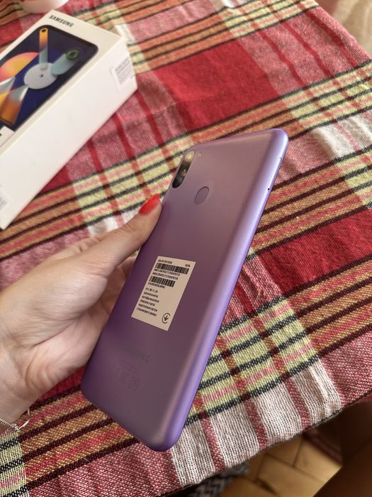 Смартфон телефон Samsung m11 3/32gb 6,4 фіолетовий